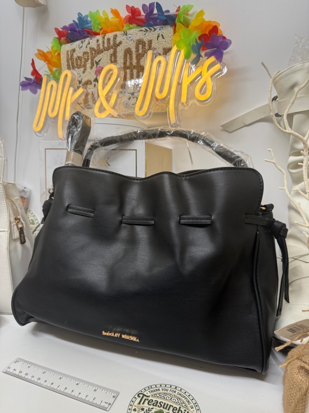 Badgley Mischka Dumpling  Black Vegan Leather black Top-Handle handbag